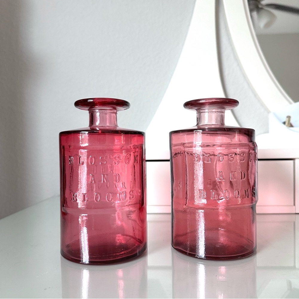 Set of Glass Decorative Vases - Picture 3 of 5